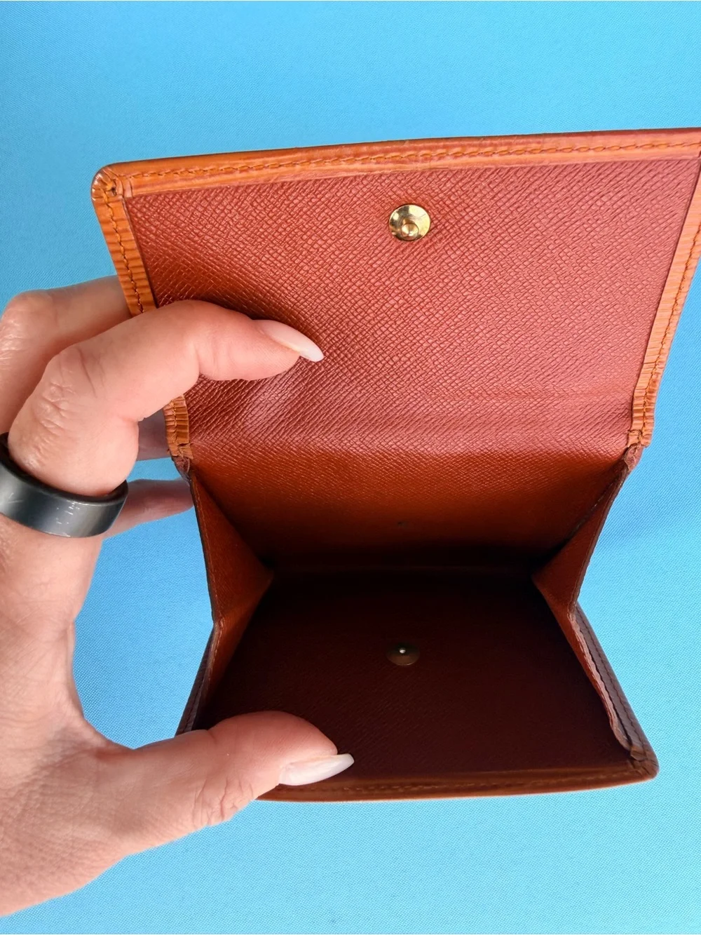 Louis Vuitton Epi wallet.  AUTHENTIC
